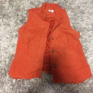 Christopher and Banks vest